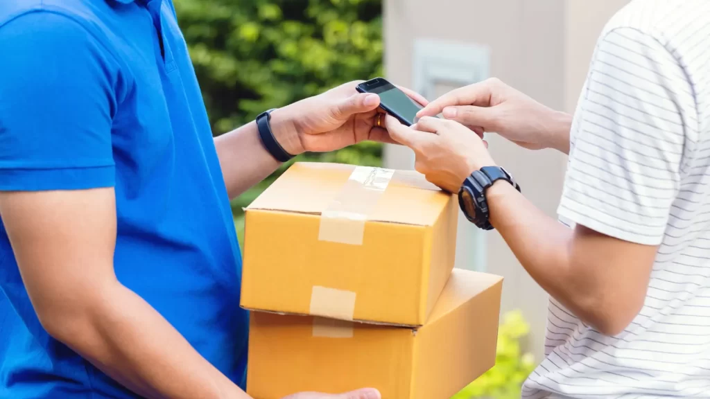 Last-mile delivery - handling parcels